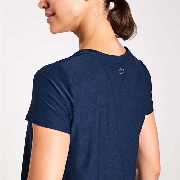 BEYOND YOGA Featherweight On The Down Low Tee - Nocturnal Navy size M - Picture 4 of 9